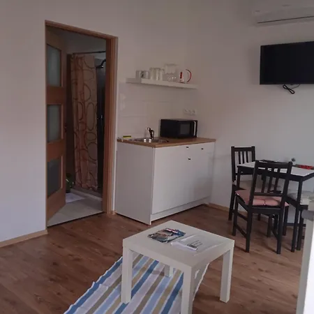 Varfuerdo Apartman Gyula Exterior photo