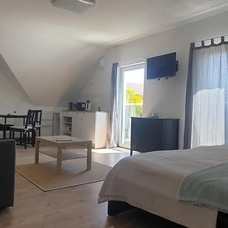 Varfuerdo Apartman Gyula Exterior photo